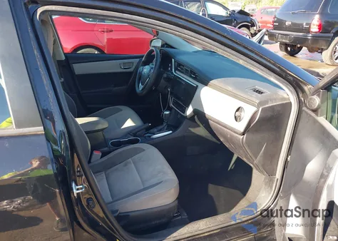 2019 Toyota Corolla Le z USA, uszkodzony, nr VIN 2T1BURHE8KC213417